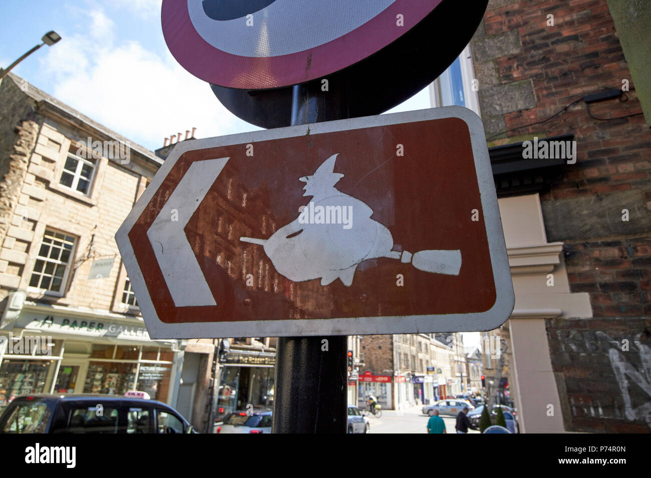 Brown Tourist Zeichen für die Pendle witches trail Lancaster England Großbritannien Stockfoto