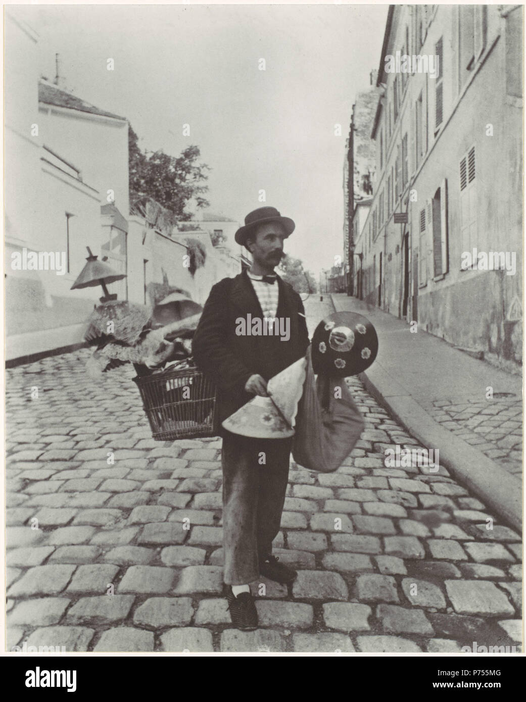 Français: Marchand d'Abat-jour, rue Lepic, Paris. 1898 / 1900 13 Atget lepic Stockfoto