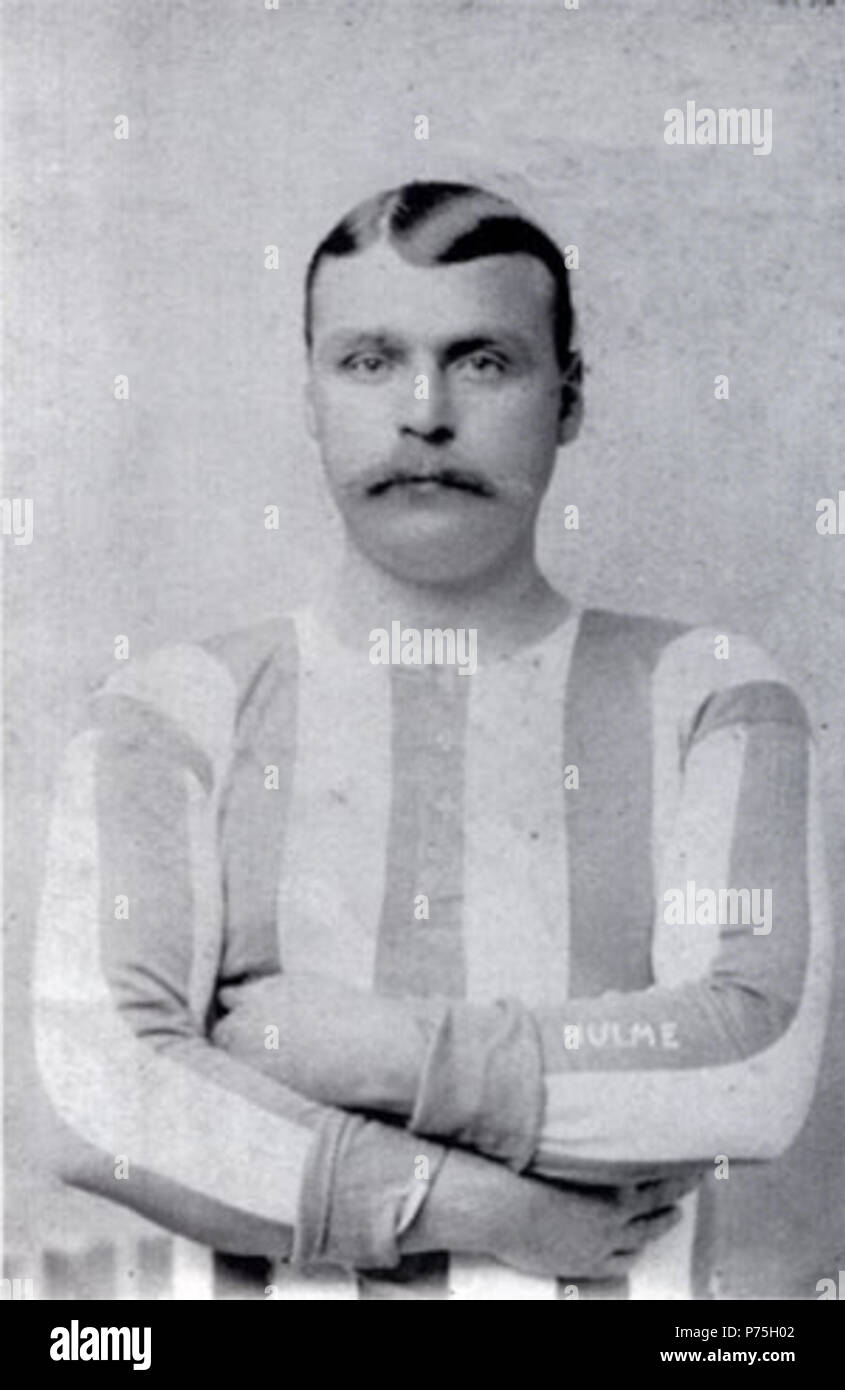 Englisch: Arthur Hulme, englischer Fußballspieler wer spielte als innen Freuen, dargestellt in Brighton & Hove Albion F.C. Kit. ca. 1905 13 PannellB&AMP;H 07 Hulme Stockfoto