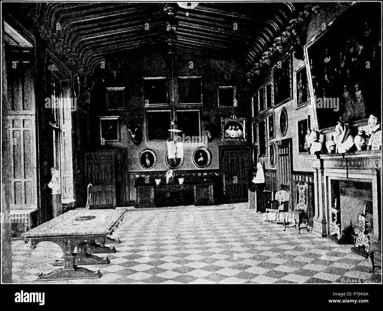 Englisch: Die Große Halle, Charlecote. 1912 4 Elisabethanischen Menschen - Die große Halle Stockfoto