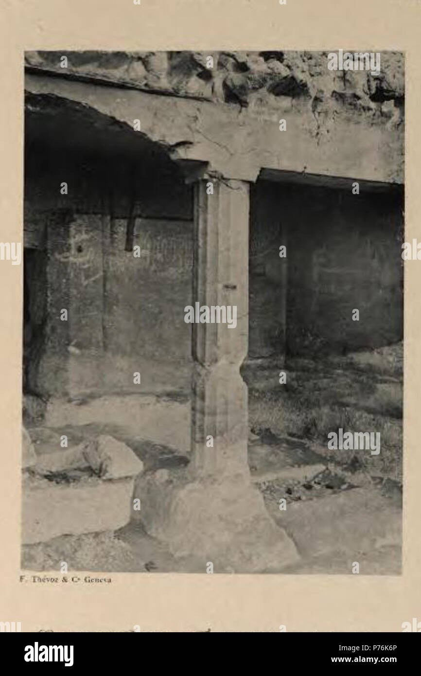 Englisch: Eingang des Grabes BH4 Der nomarch Khnumhotep IV in Beni Hasan. Späten 12. Dynastie, Reich der Mitte. 1893 4 Eingang Grab BH4 Newberry Stockfoto