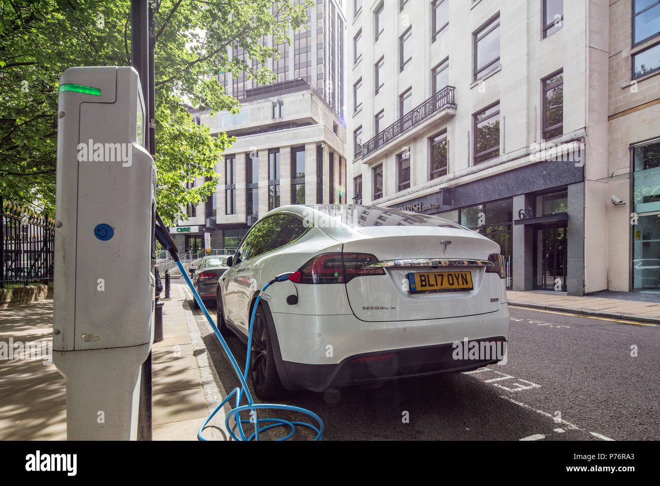 Ein mennekes EV Ladestation im Zentrum von Birmingham, England, Großbritannien Stockfoto