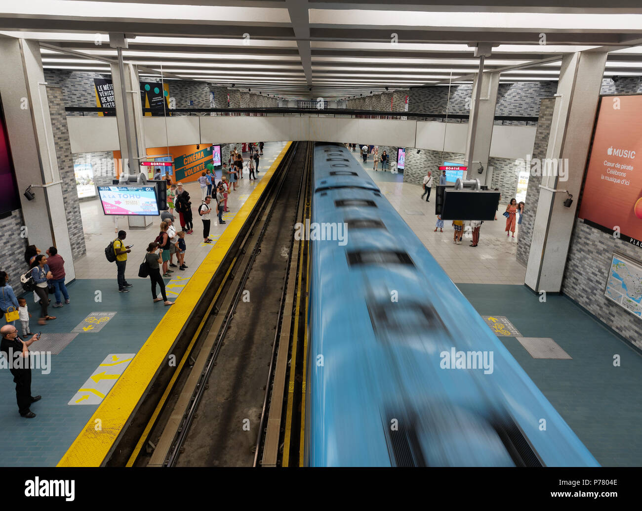 Quebec, Kanada. Platz-des-Arts U-Bahn-Station in der Innenstadt von Montreal Stockfoto