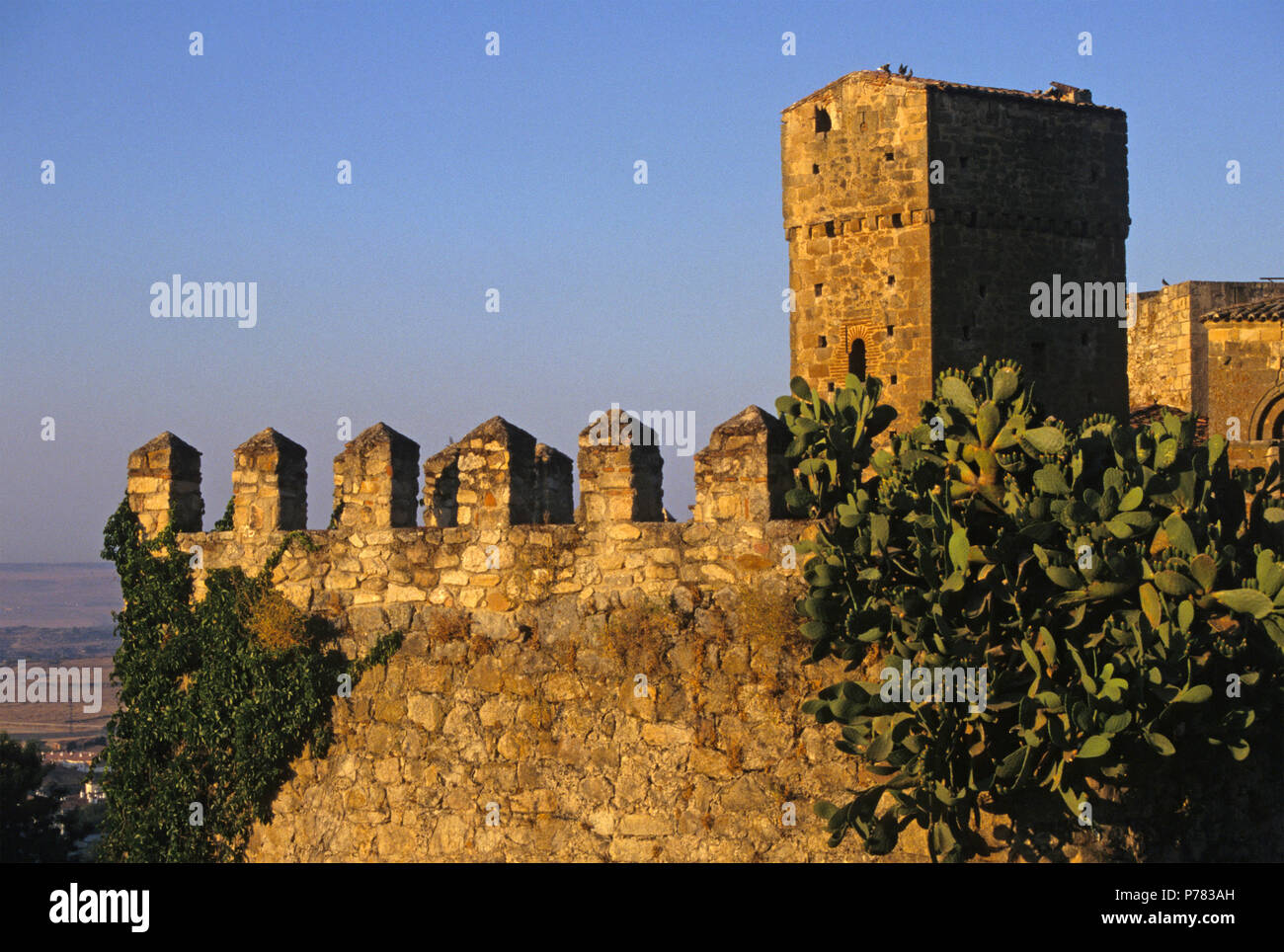 Schloss in der Dämmerung in Trujillo, Extremadura, Spanien Stockfoto