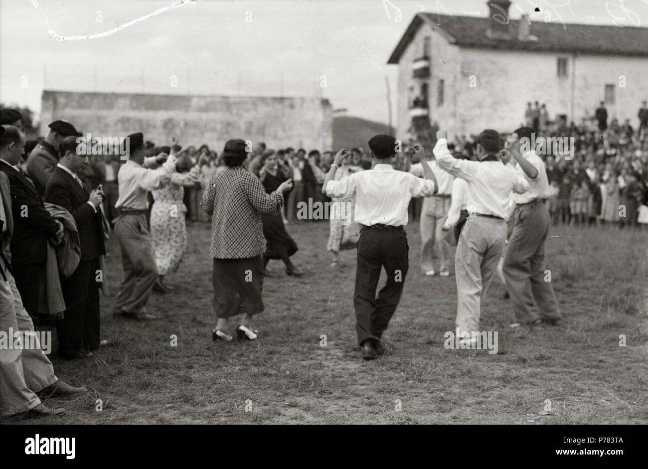 5 actuación de dantzaris en Zubieta (9 de 9) - Fondo Car-Kutxa Fototeka Stockfoto