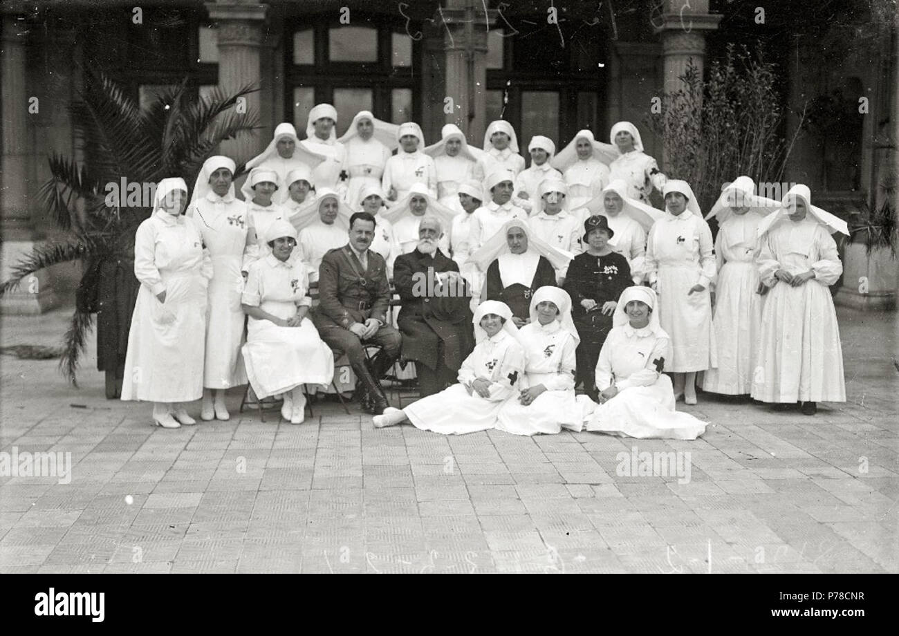 47 heridos Militares en la Guerra de África en El Gran Casino de San Sebastián habilitado como Hospital de la Cruz Roja (3 de 15) - Fondo Car-Kutxa Fototeka Stockfoto