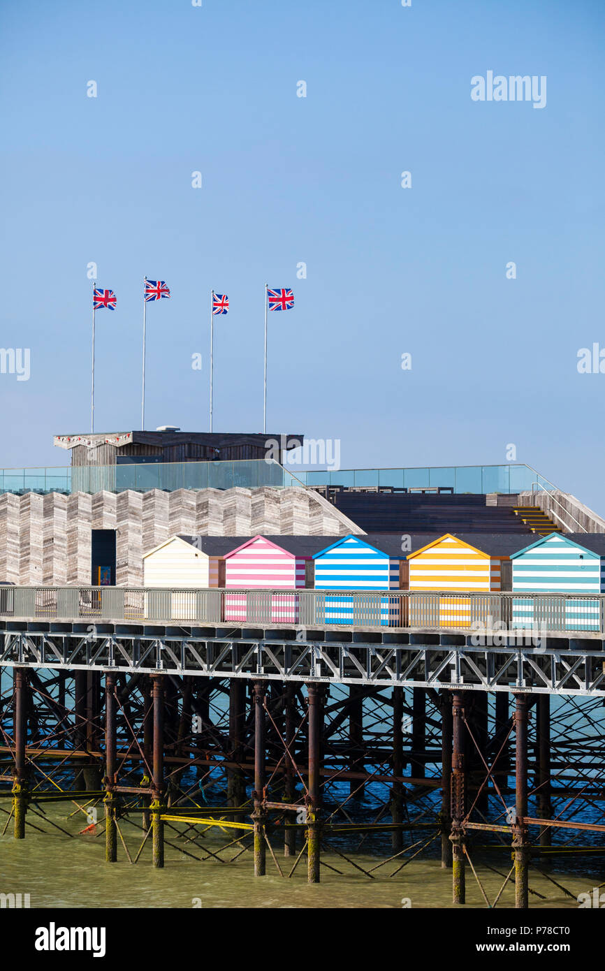 Hastings Pier, Sommer, Tag, 2018, East Sussex, Großbritannien Stockfoto