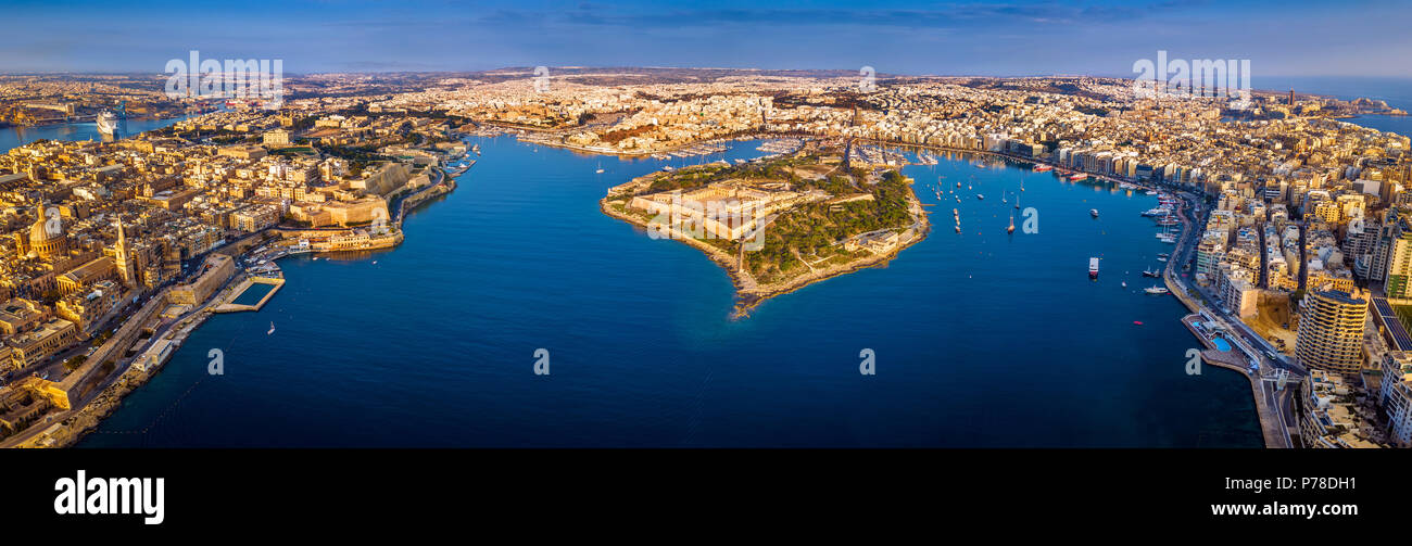 Valletta, Malta - Luftbild Panoramablick auf die Skyline von Valletta, Sliema, Manoel Island, Gzira, Ta' Xbiex, Msida und Floriana bei Sonnenaufgang Stockfoto