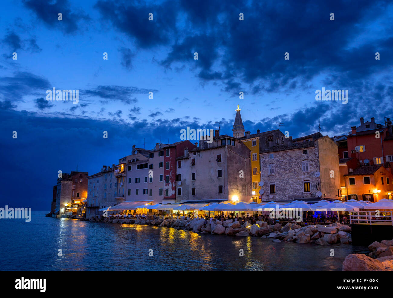 In der Nacht Blick auf Rovinj, Istrien, Kroatien, Europa Stockfoto