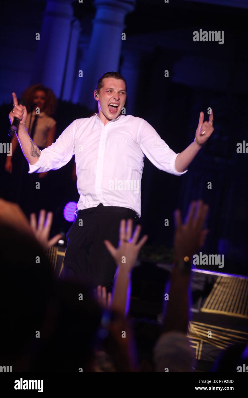 John Newman Festival jardins de Pedtralbes, Barcelona. Stockfoto