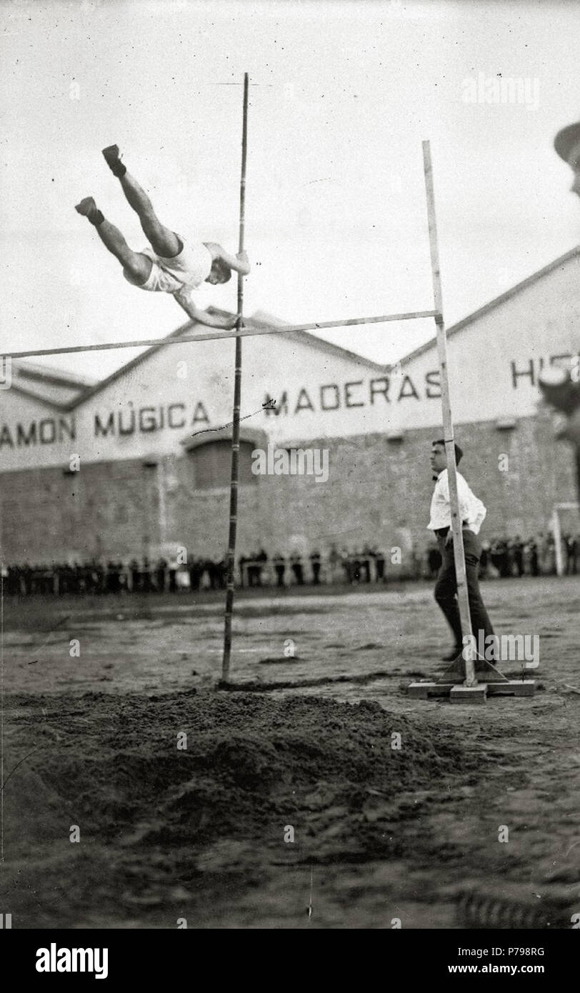 30 Escenas de pruebas atléticas en El Campo de Atotxa (2 de 6) - Fondo Car-Kutxa Fototeka Stockfoto