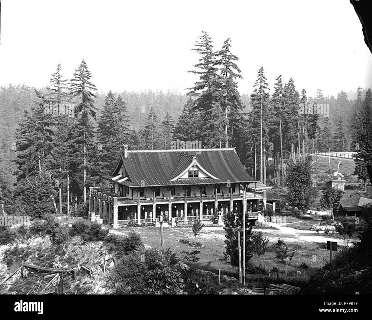 . Englisch: canyada Hotel, LaGrande-Technologie, Washington, Ca. 1916. Englisch: Später die Canyada Lodge genannt. Auf der Hülse der Negativen: La Grande. Canyada Inn. Höhere Sicht. Themen (LCTGM): Hotels - Washington (State) -- die LaGrande-Technologie Themen (LCSH): canyada Lodge (die LaGrande-Technologie, Waschen,); LaGrande-technologie (Washington) - Gebäude, Strukturen, etc. ca. 1916 12 Canyada Hotel, LaGrande-Technologie, Washington, ca 1916 (BAR230) Stockfoto