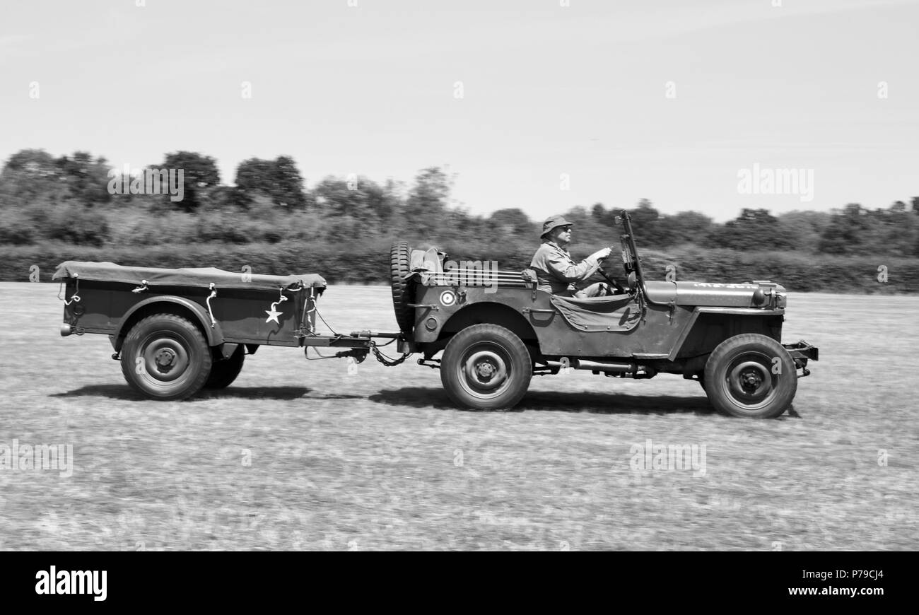 American ww2 Willys Jeep und Trail bei Shuttleworth Military Pageant Airshow am 1. Juli 2018 Stockfoto