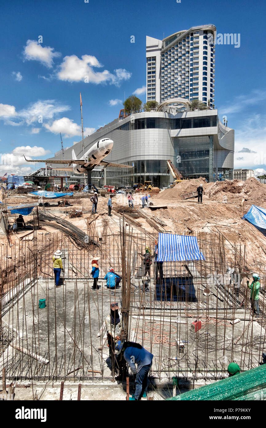 Thailand Baustelle. Thai Baustelle. Neues Terminal 21 Shopping Mall im Bau an der Pattaya Thailand Südostasien Stockfoto