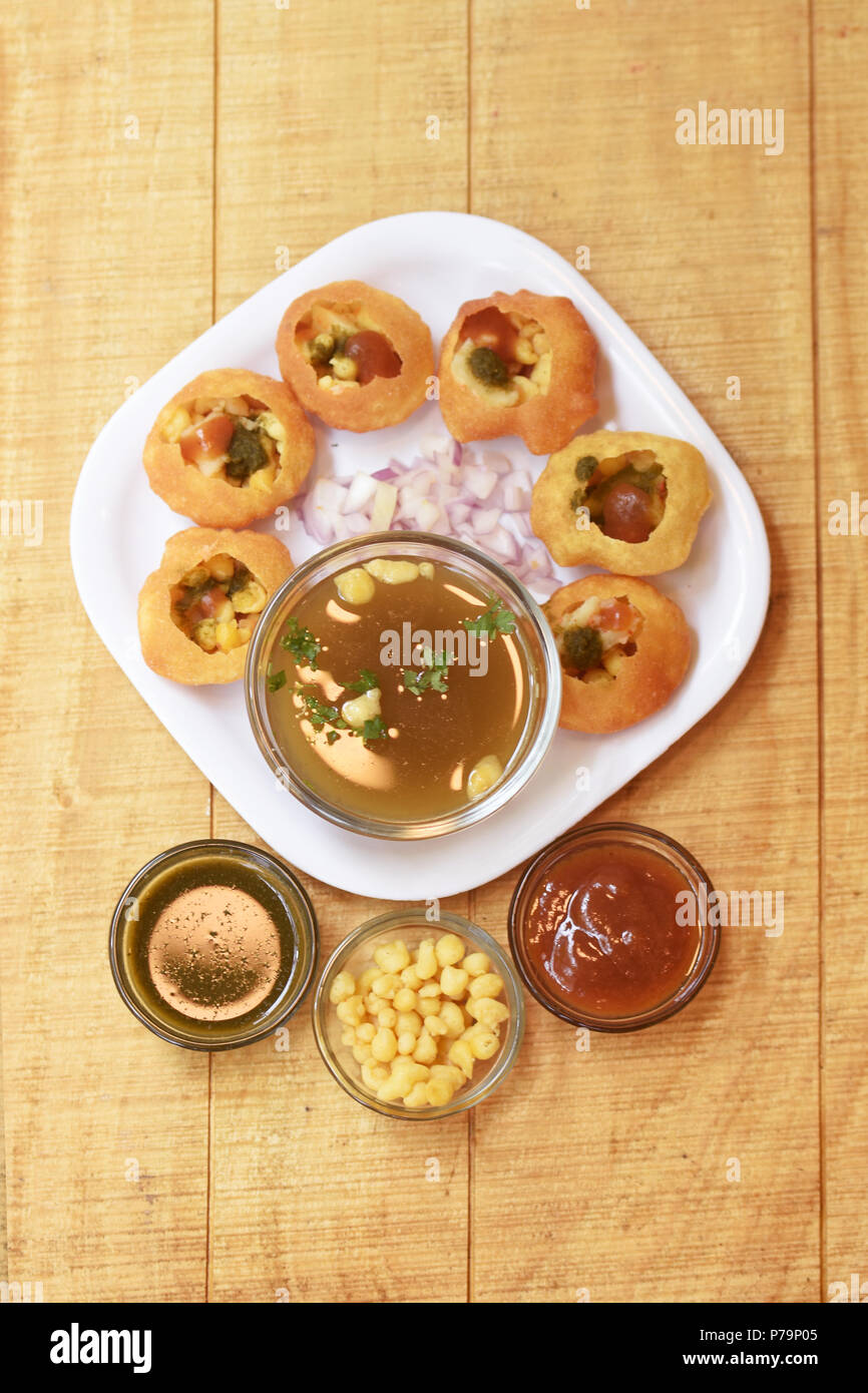 Pani Puri, Golgappe, Chat los, Indien Stockfoto