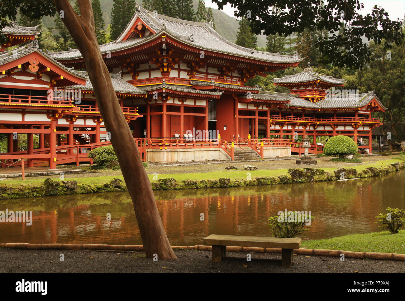 Die Byodo-In Tempel. Eine Replik des Byodo-In Tempel gebaut über 950 Jahren in Uji, Japan. Ein buddhistischer Tempel für Touristen geöffnet. Tal der Tempel Stockfoto