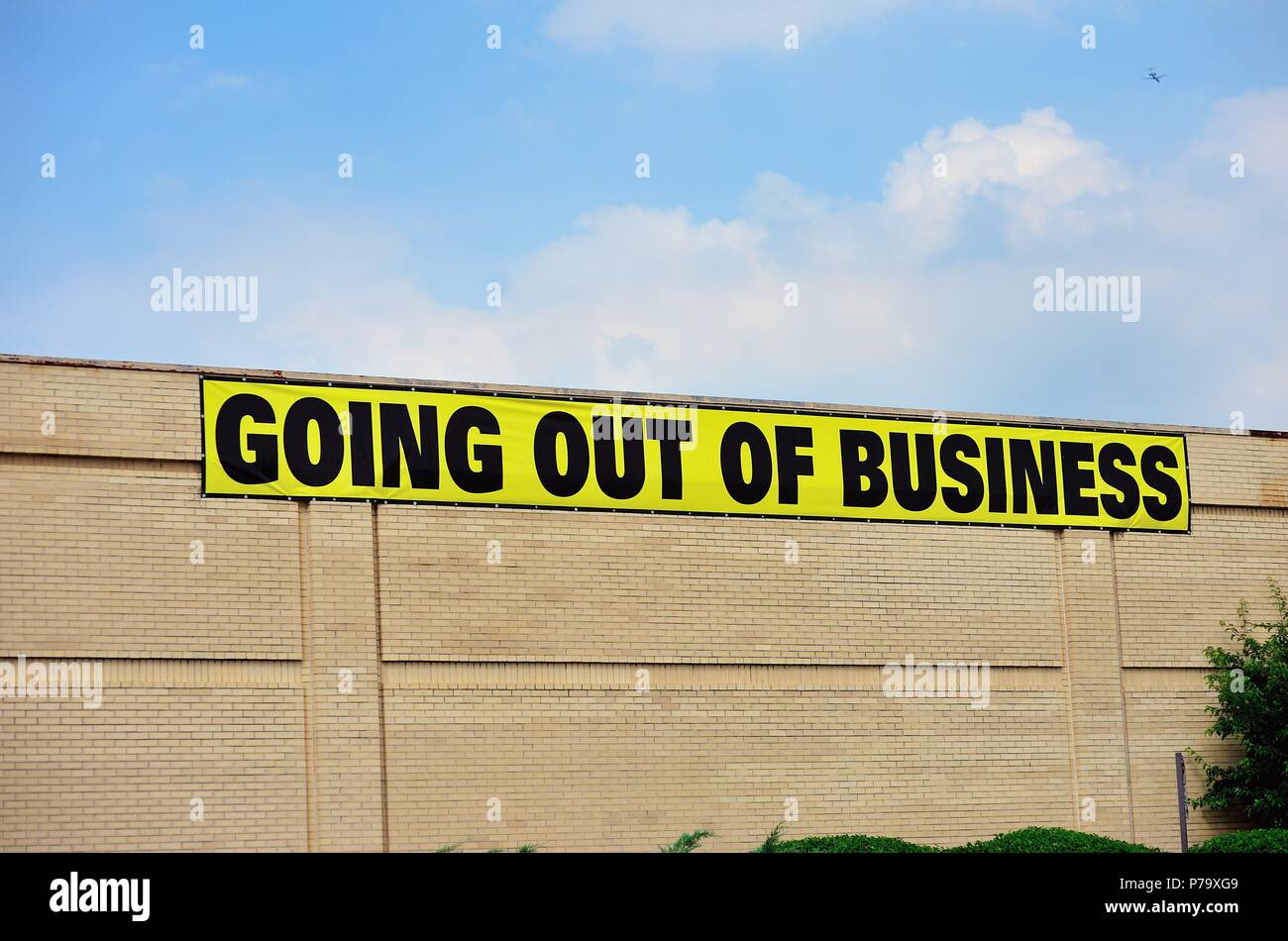 Going Out Business Sign Usa Stockfotos Going Out Business Sign