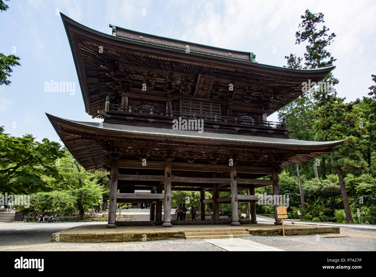 Sanmon-tor hindurch, Engakuji Tempel, Kamakura Stadt, die Präfektur Kanagawa, Japan. Stockfoto