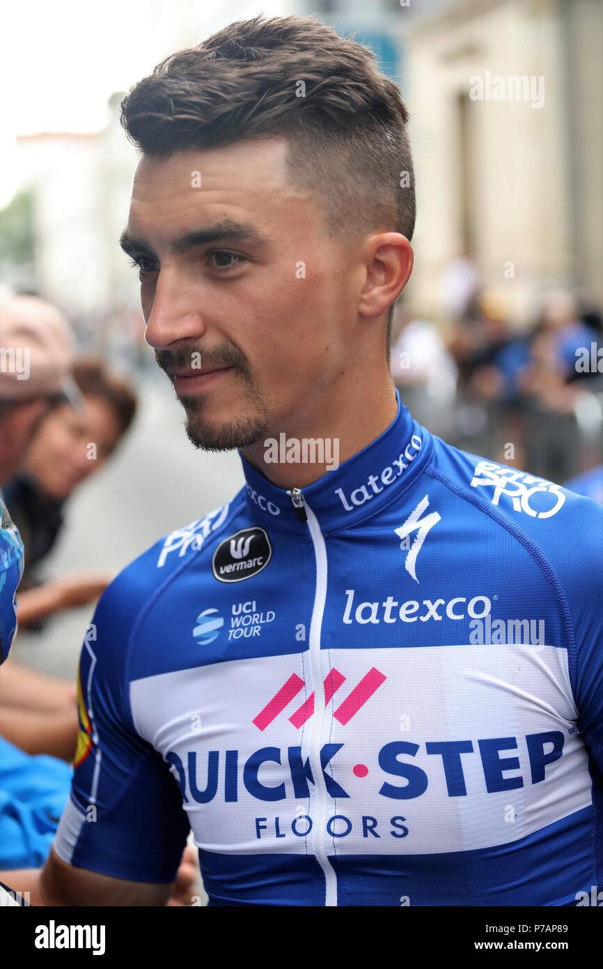 La Roche Sur Yon Frankreich 5 Juli 2018 Julian Alaphilippe Fra Wahrend Der Tour De France 2018 Prasentation Teams In La Roche Sur Yon Frankreich Am 5 Juli 2018 Foto Laurent Lairys Dppi Credit Laurent Lairys Agence