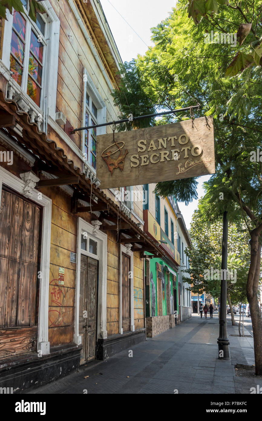 Santo Secreto Nachtclub im lebendigen Bezirk Bellavista mit vielen Kneipen und Clubs, Santiago Stockfoto
