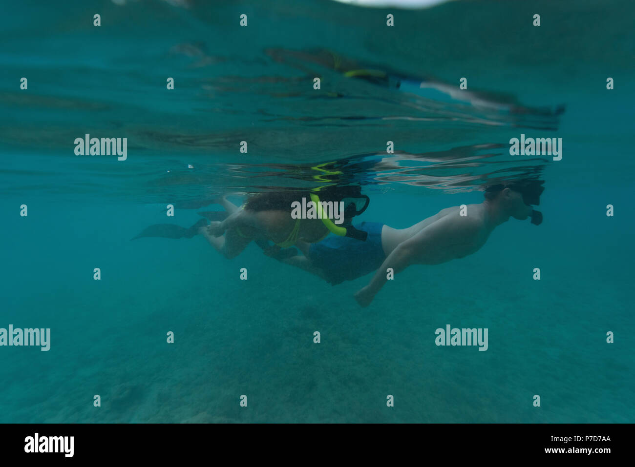 Paar schnorcheln Unterwasser Stockfoto