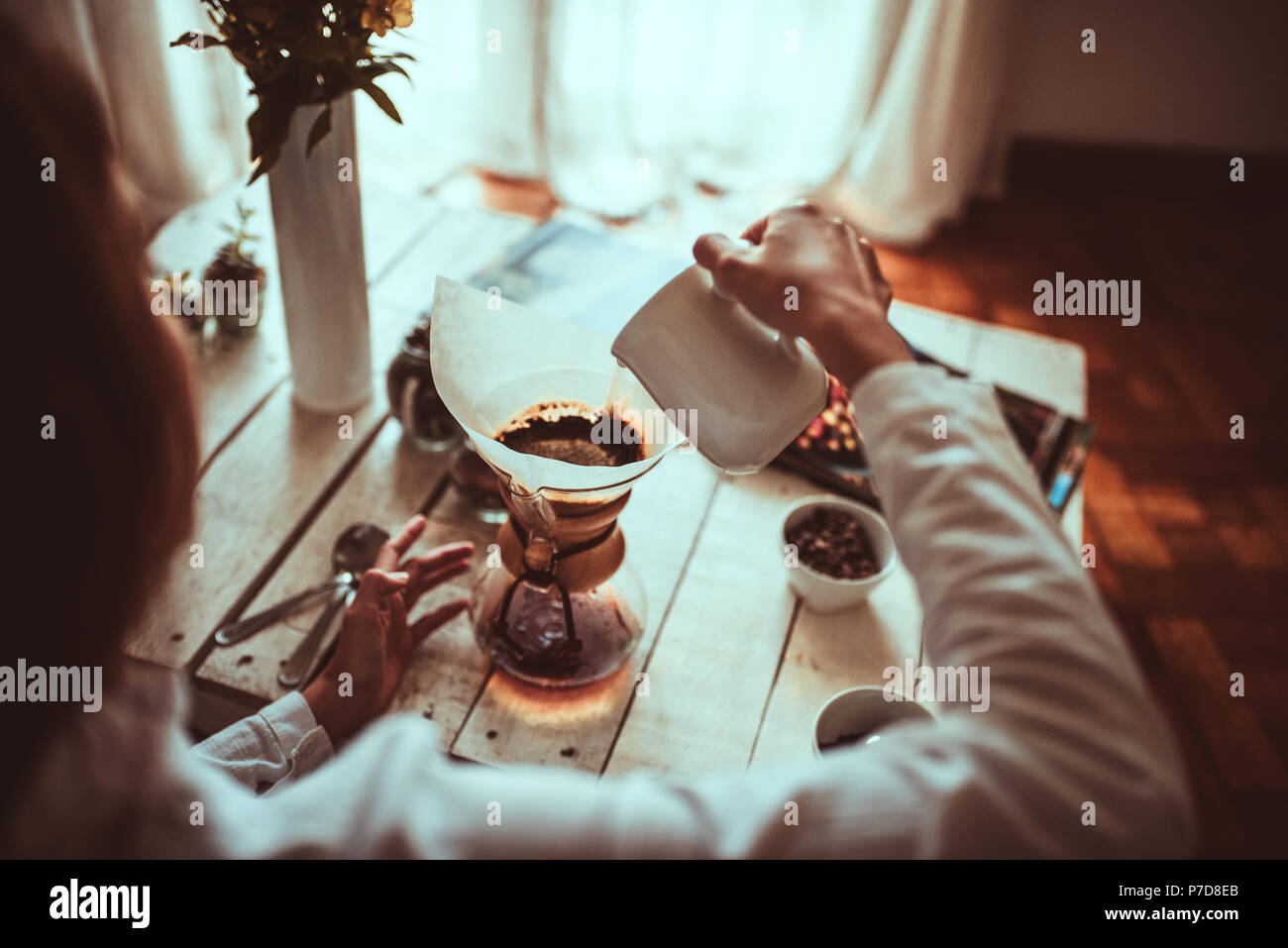 Kaffee schröpfen in schöne Home Stockfoto