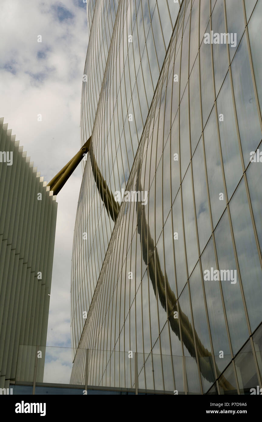 Europa. Italien. In der Lombardei. Mailand. Wolkenkratzer in Citylife Bezirk, Torre Hadid (185 m), Torre Allianz (209 m), entworfen von Arata Isozaki, Spitzname Stockfoto