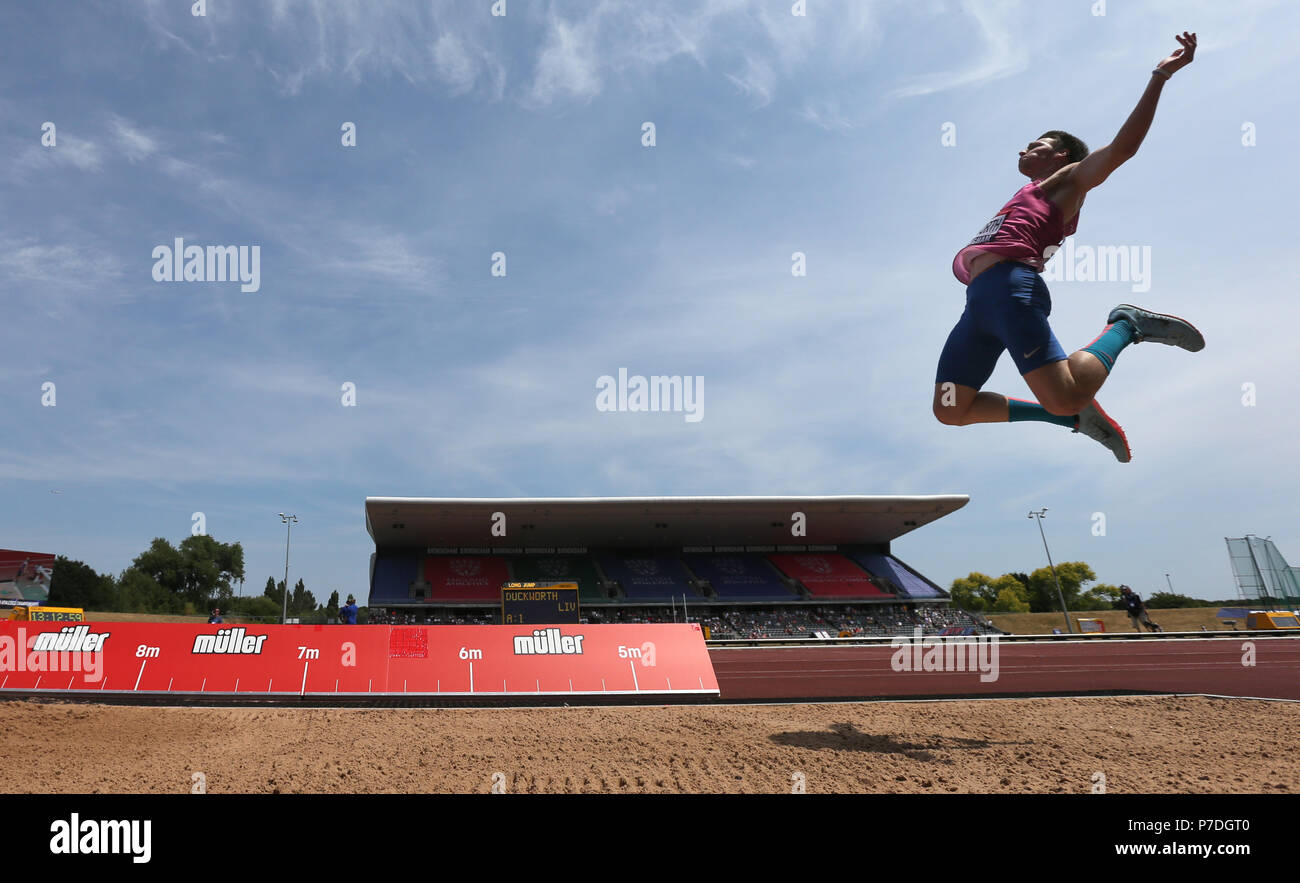 Großbritanniens Tim Duckworth konkurriert in der Männer Weitsprung Finale bei Tag zwei Der Muller britischen Leichtathletik Meisterschaften an Alexander Stadium, Birmingham. Stockfoto