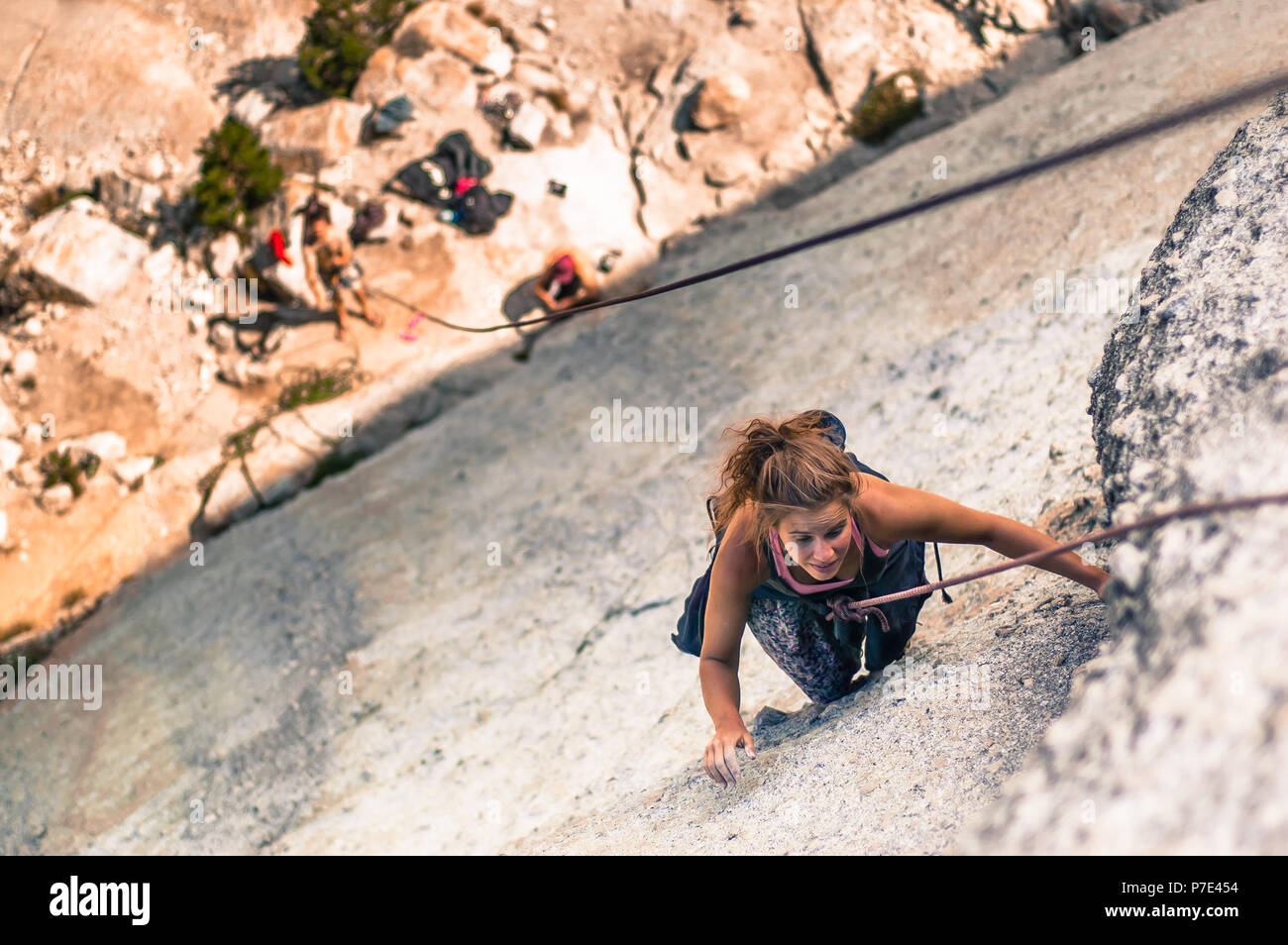 Kletterer Klettern, Yosemite National Park, United States Stockfoto