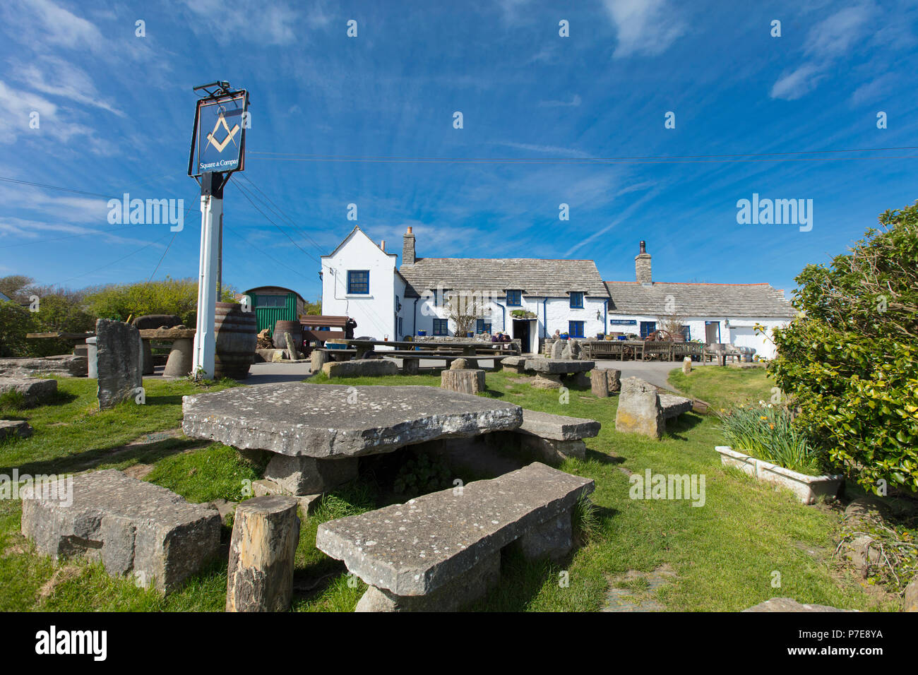 Berühmte Platz und Kompass Pub in Worth Matravers, Dorset, Großbritannien - 30 April 2018 Stockfoto