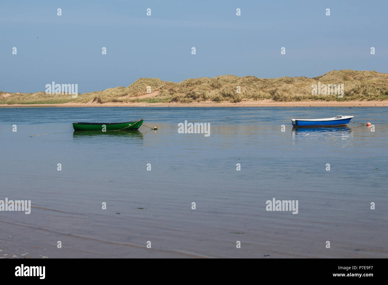 Kleine Boote des Ythan Etstuary, Newburgh, Aberdeenshire, Schottland, UK verankert Stockfoto
