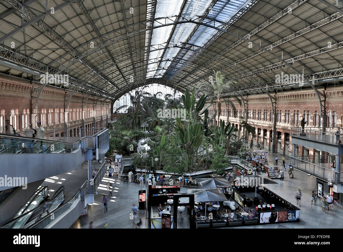 Interieur von Madrid Bahnhof Atocha, Madrid, Spanien Stockfoto