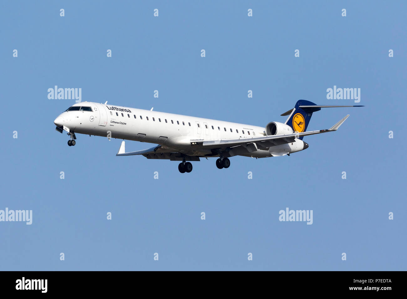 Lufthansa Regional Lufthansa Cityline Bombardier Crj 900lr D Ackh Landebahn 13 Betrieb Eines Flug Von Munchen Stockfotografie Alamy