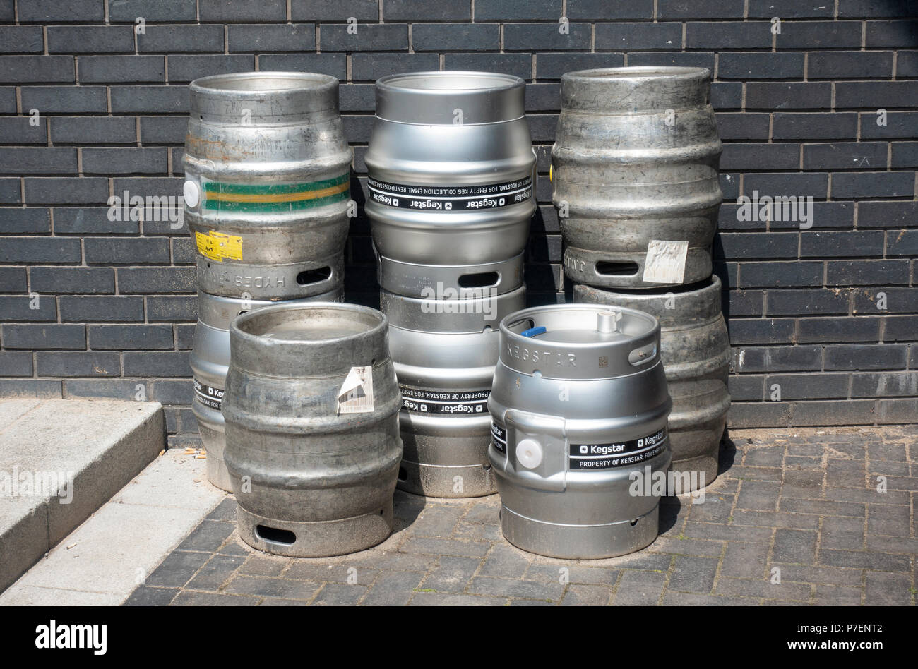 Leere Bierfässer Stockfoto