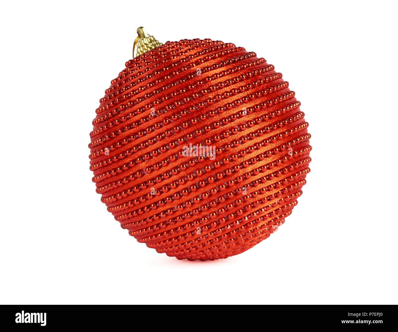 Eine rote Weihnachtsbaum Spielzeug isoliert auf weißem Stockfoto