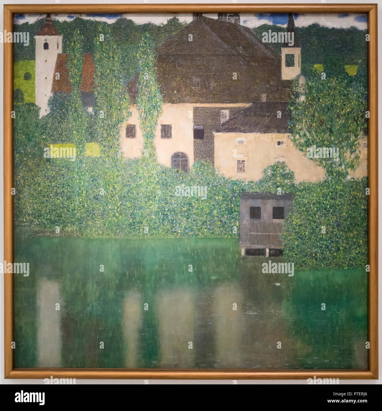 Gustav Klimt (1862-1918), Schloss mit einem Wassergraben, 1908-1909. National Gallery in Prag (Národní galerie v Praze). Öl auf Leinwand. Vodní zámek. Stockfoto