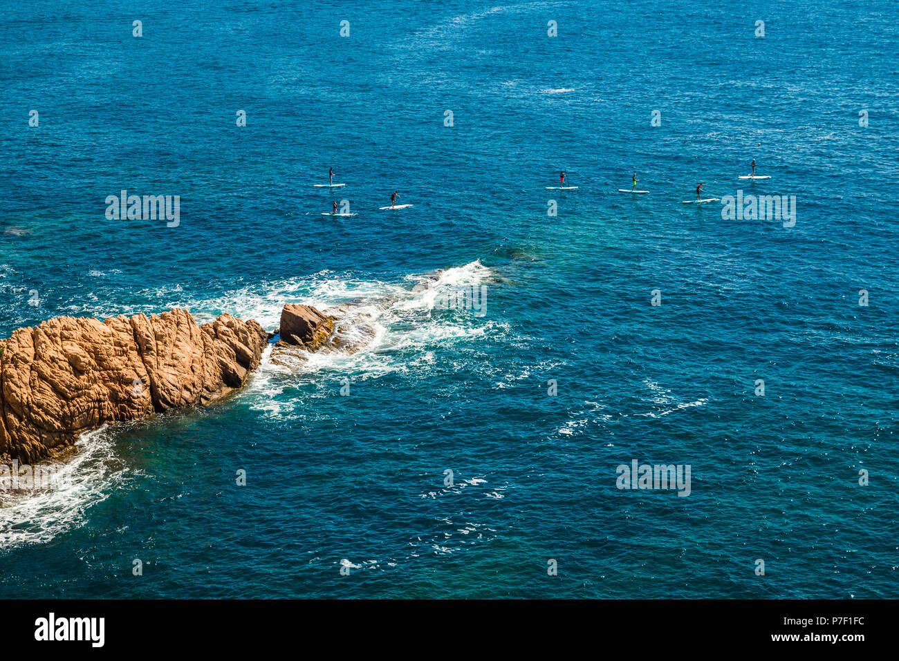 Schöne Küste und Meer Antenne Landschaft an der Costa Brava, Katalonien, Spanien. Berühmten Sommer Reiseziel. Stockfoto