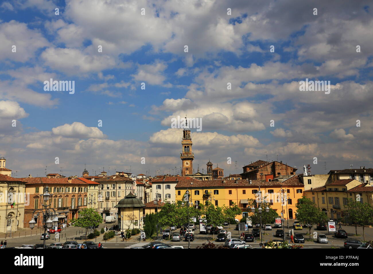 Casale Monferrato, Italien. Blick auf den Schlossplatz. Stockfoto