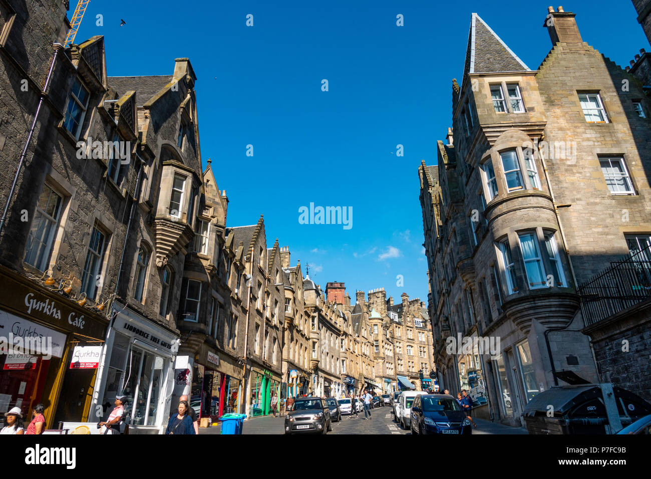 Blick auf die Altstadt Cockburn Street in der Altstadt von Edinburgh, Schottland, Großbritannien Stockfoto