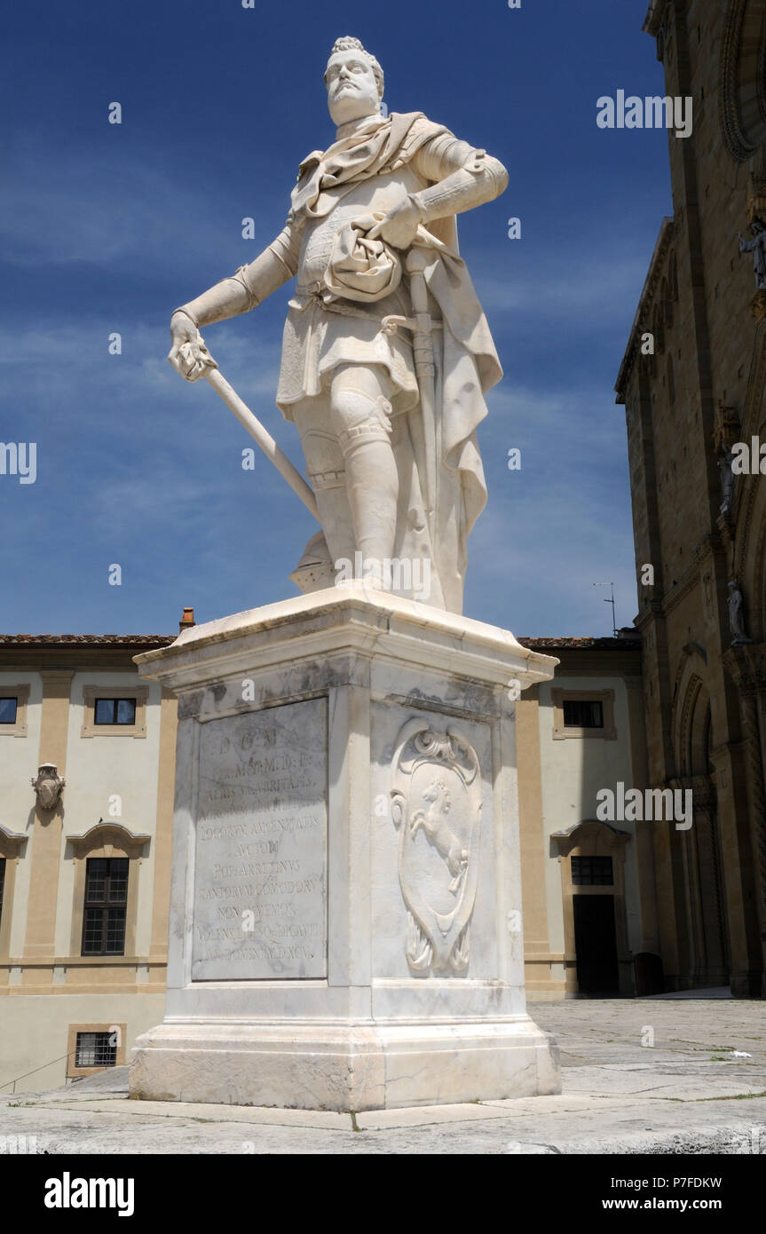 Statue (1595) von Pietro Francavilla (1548-1615) von Ferdinando I de' Medici, Großherzog der Toskana 1587-1609 an der Kathedrale in Arezzo, Toskana, Italien Stockfoto