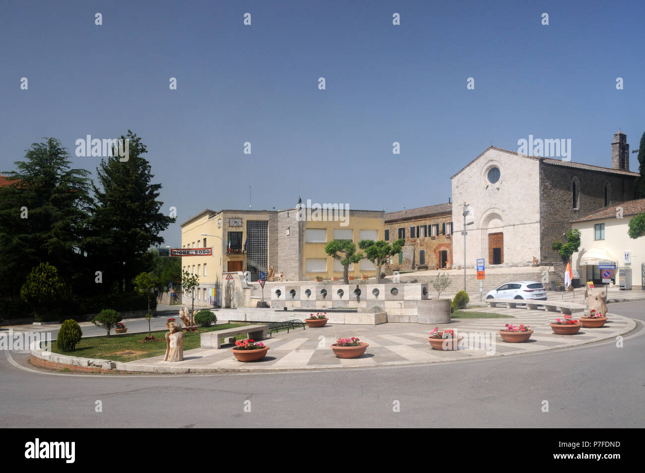 Piazza Sant'Agostino, in Monticiano, Toskana, Italien Stockfoto