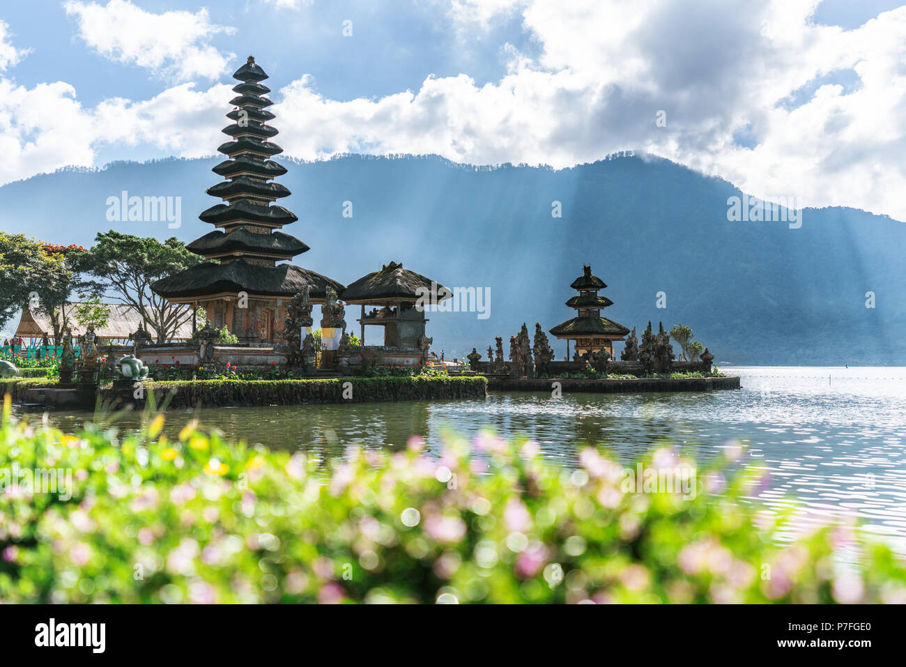 Pura Ulun Danu Beratan Tempel, berühmten Reiseziel in Bali, Indonesien Stockfoto