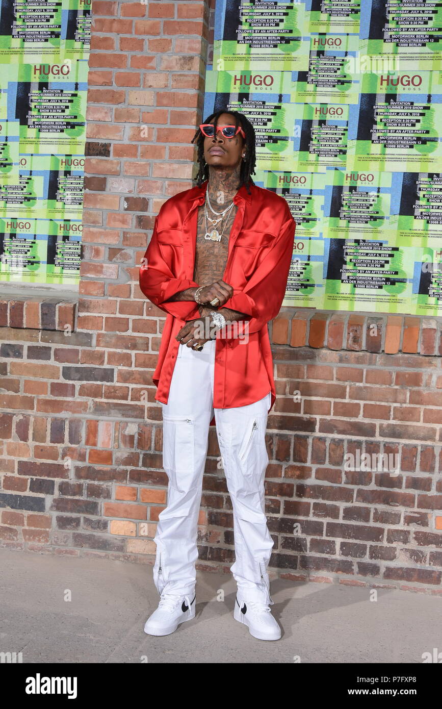 Wiz Khalifa Zivile Cameron Jibril Thomaz Hugo Fashion Show Im Fruhjahr Sommer 19 Im Motorwerk Berlin Am 05 07 18 Hugo Boss Verwendung Weltweit Stockfotografie Alamy