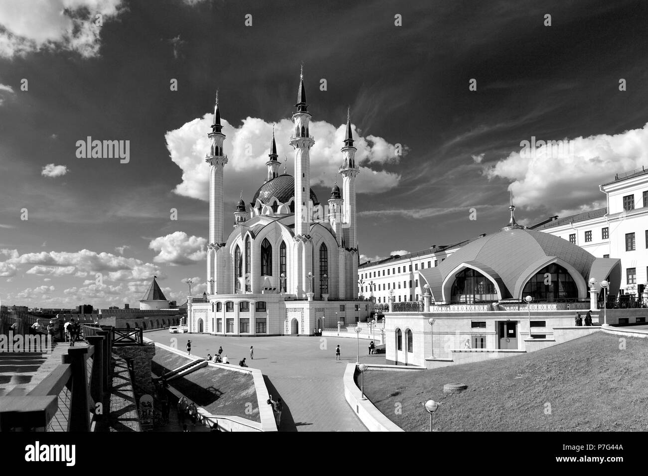 Kasan, Russland. 06. Juli 2018. Der Kasaner Kreml, Festung, Burg, Moschee, UNESCO-Weltkulturerbe, Impressionen Kasan/Kazan. Schwarzweiß gedreht, Infrarot, Fussball-WM 2018 in Russland vom 14.06. - 15.07.2018. | Verwendung der weltweiten Kredit: dpa/Alamy leben Nachrichten Stockfoto