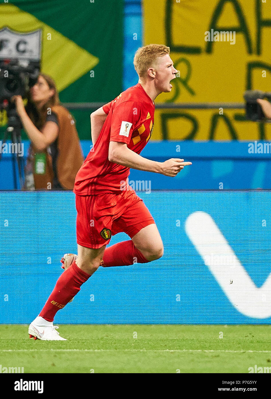 Belgien - Brasilien, Fußball, Kazan, Juli 06, 2018 Kevin De Bruyne, Belgien Nr.7 schießen Ziel für 2-0 Jubel, Freude, Emotionen, feiern, lachen, Jubeln, Jubeln, reißt die Arme, ballte die Faust, Belgien - BRASILIEN FIFA WM 2018 Russland, am Besten von 8, Saison 2018/2019, Juli 06, 2018 Stadion in Kazan, Russland. © Peter Schatz/Alamy leben Nachrichten Stockfoto