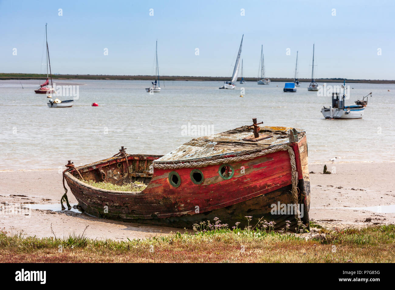 Alten, verlassenen Boote auf der Alde und Erz Mündung in Orford Ness Suffolk UK Stockfoto