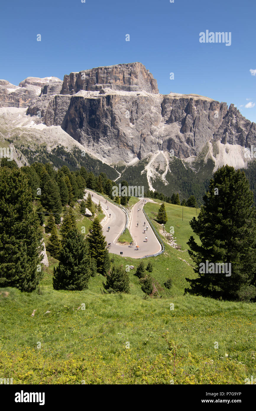 Sella Ronda Bike Day Passo Sella Pass Berg Dolomiten Italien Europa Südtirol Sellaronda Bike Day 2018 Maratona dles Dolomites Dolomiten Stockfoto