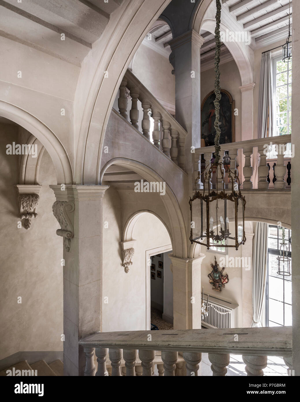 Architrave und Geländer Treppe im 18. Jahrhundert Schlösser, St Remy De Provence Stockfoto