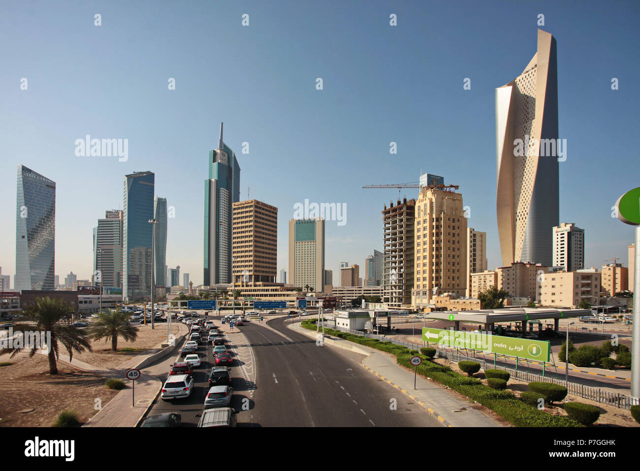 KUWAIT CITY, KUWAIT - 12. November 2013: Skyline von Kuwait City, Naher Osten Stockfoto