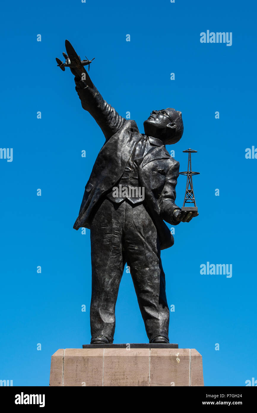 Statue von Sir Robert Alexander Watson-Watt Pionier der Radar, Brechin, Angus, Schottland. Stockfoto